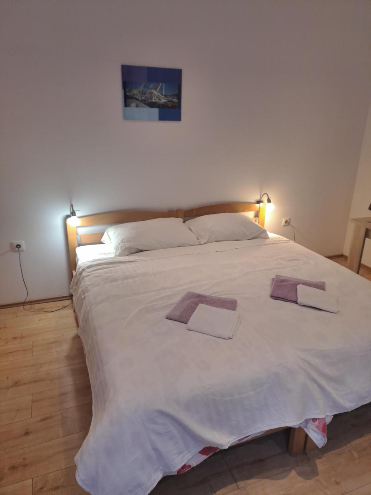 Zana Apartments Stari Grad  Εξωτερικό φωτογραφία